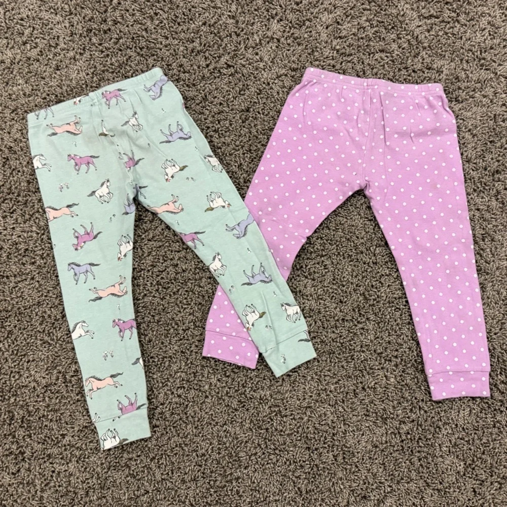 4 piece Carter’s unicorn girls pajama bundle, size 4